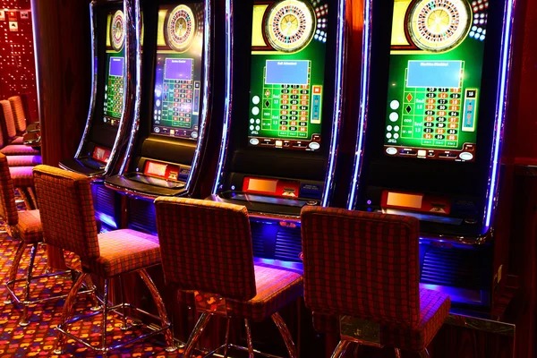royalvip Colok Macau draw interface with number selection and live results display